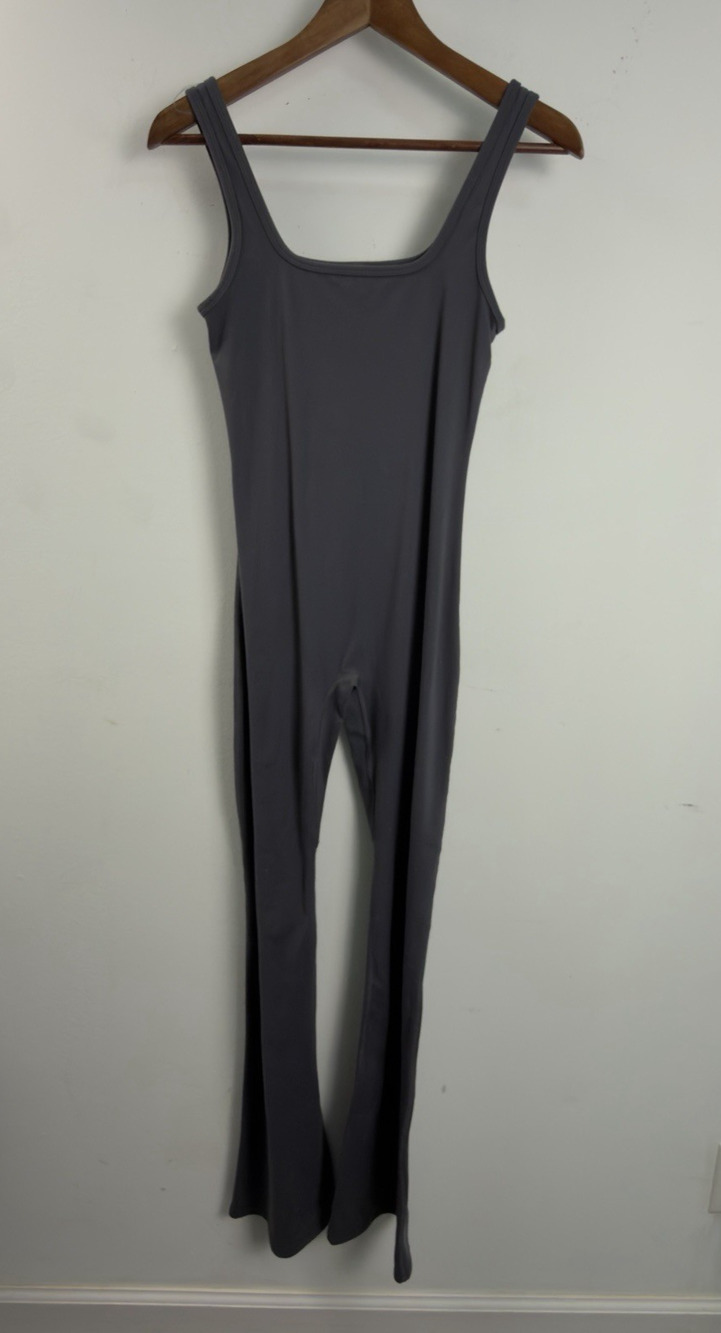 Qinsen Jumpsuit Women's Size Small Gray Sleeveless Flared Leg